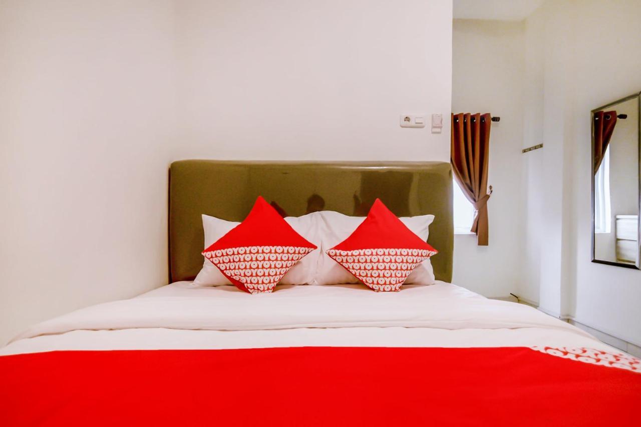 Oyo 183 The Pipe House Hotell Palembang Exteriör bild