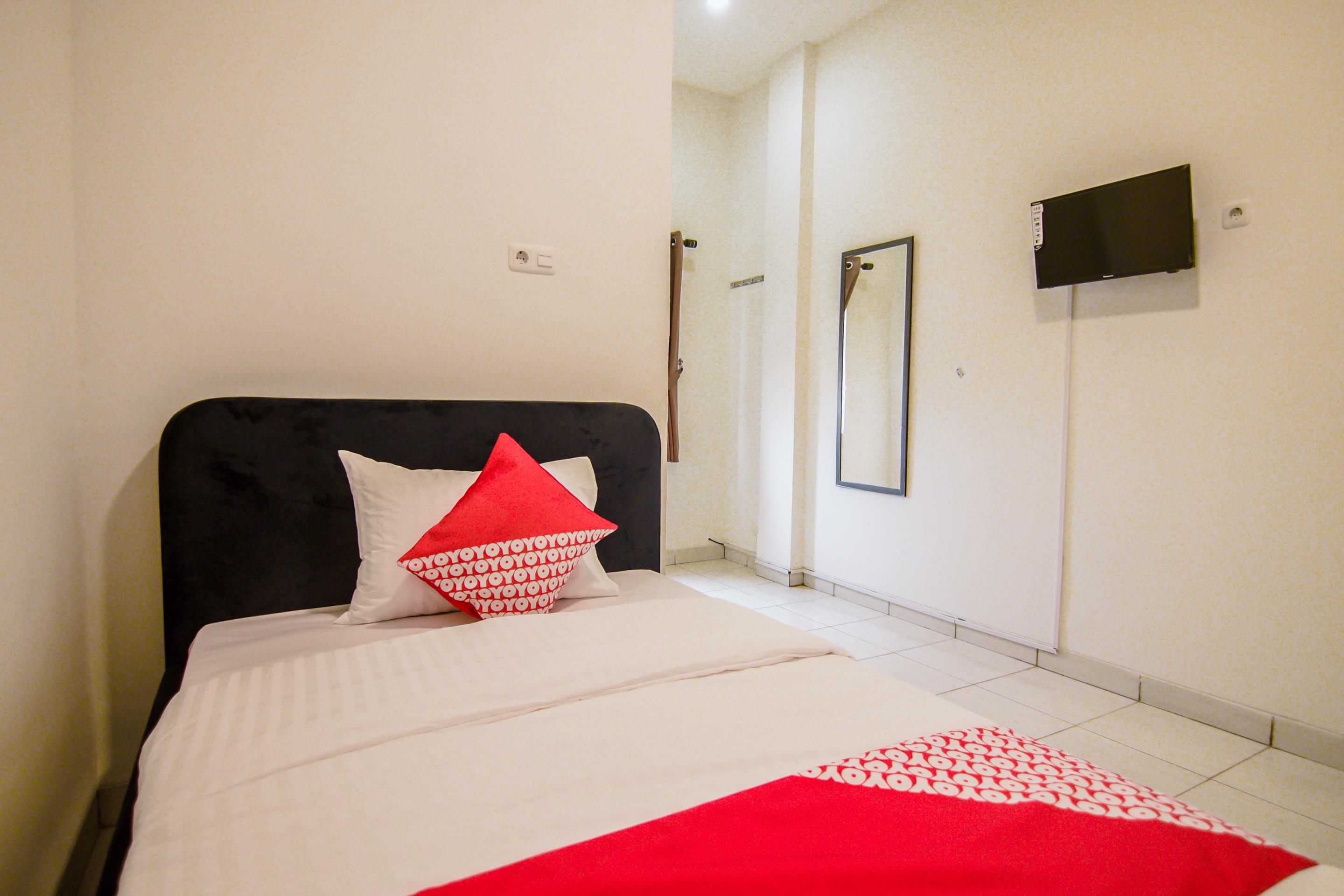 Oyo 183 The Pipe House Hotell Palembang Exteriör bild