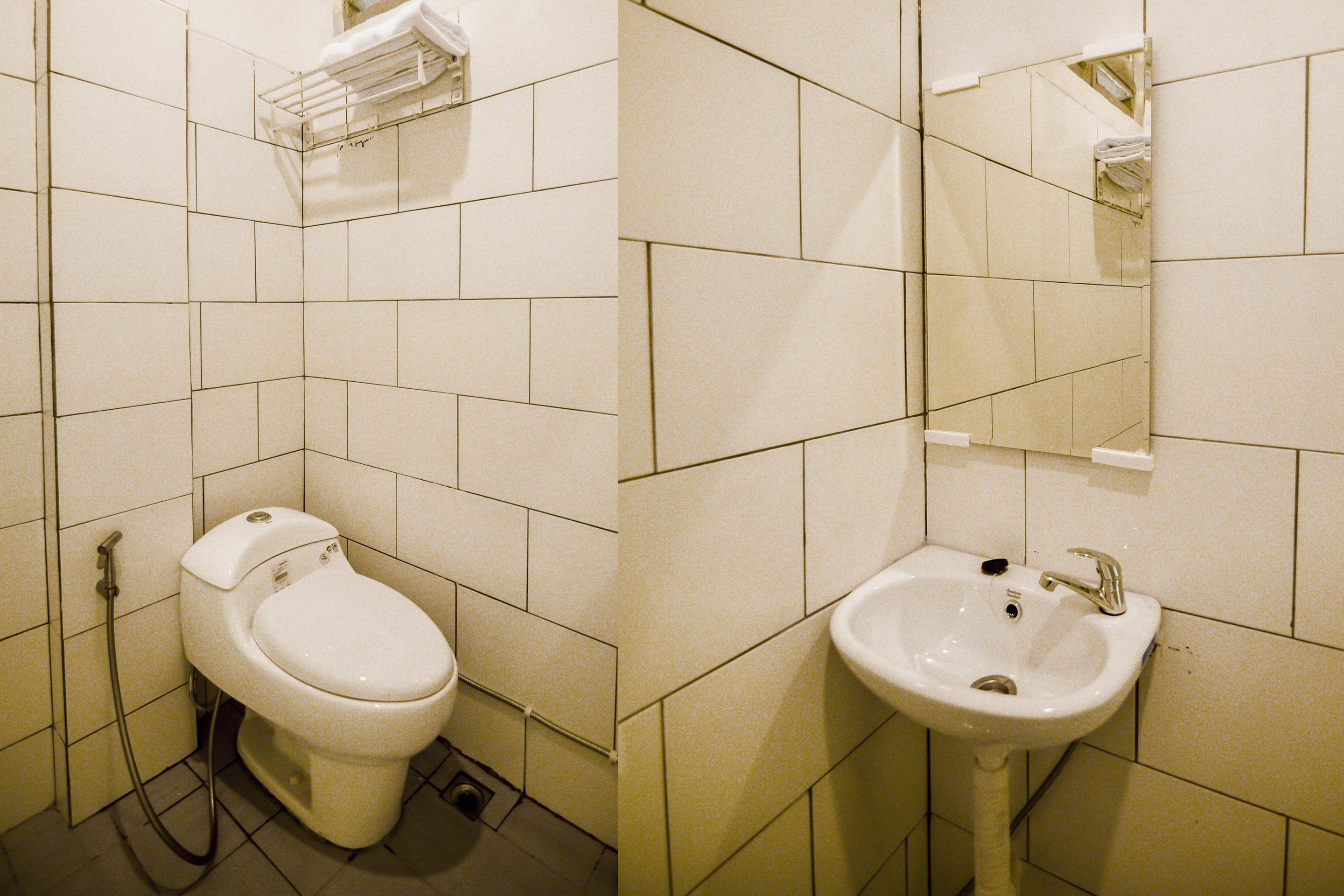 Oyo 183 The Pipe House Hotell Palembang Exteriör bild