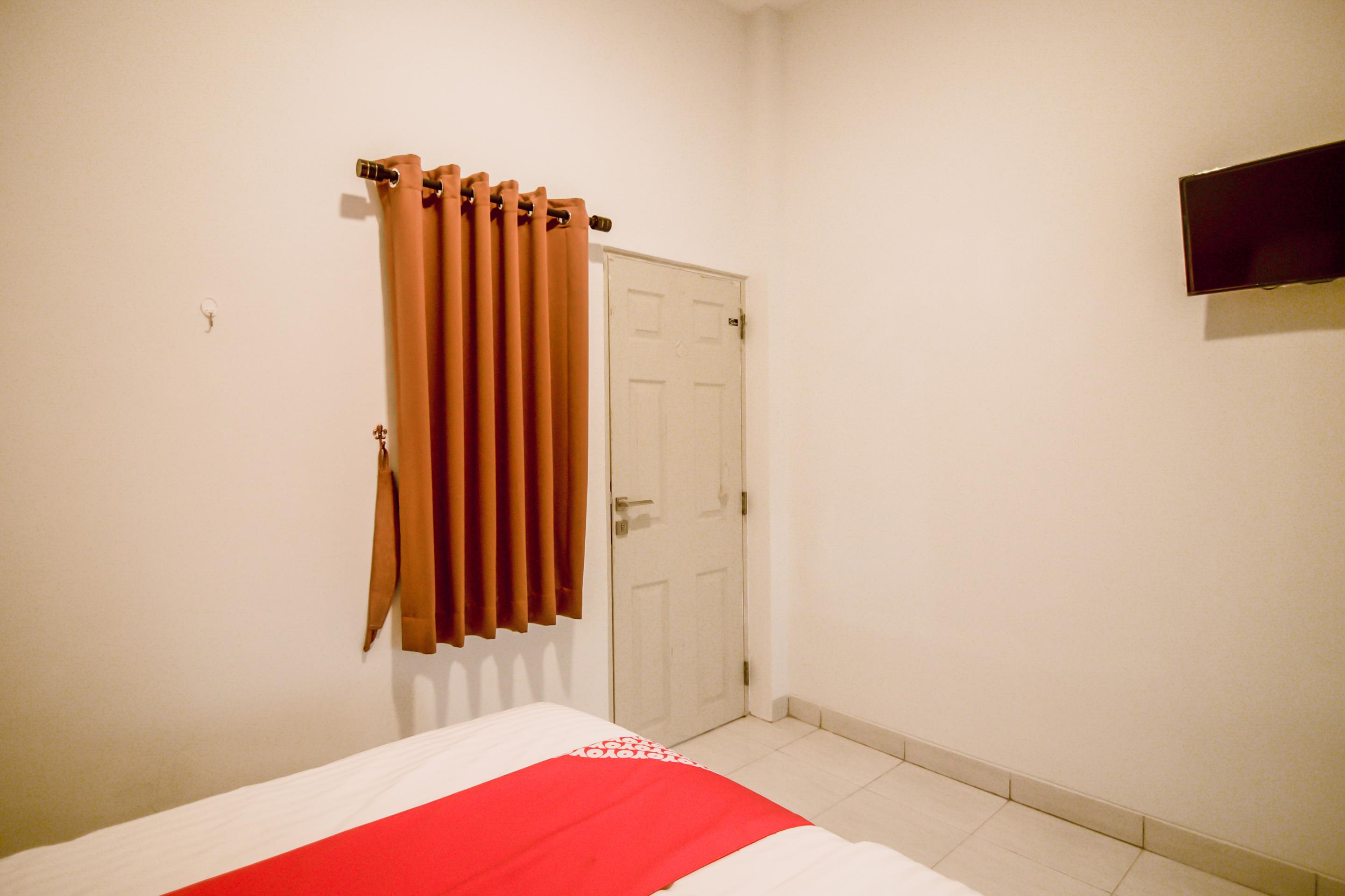 Oyo 183 The Pipe House Hotell Palembang Exteriör bild
