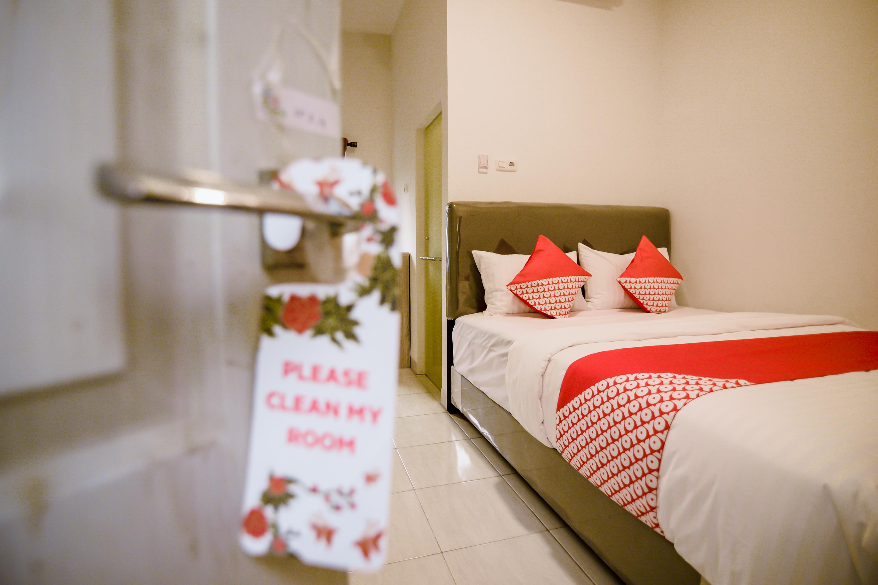 Oyo 183 The Pipe House Hotell Palembang Exteriör bild